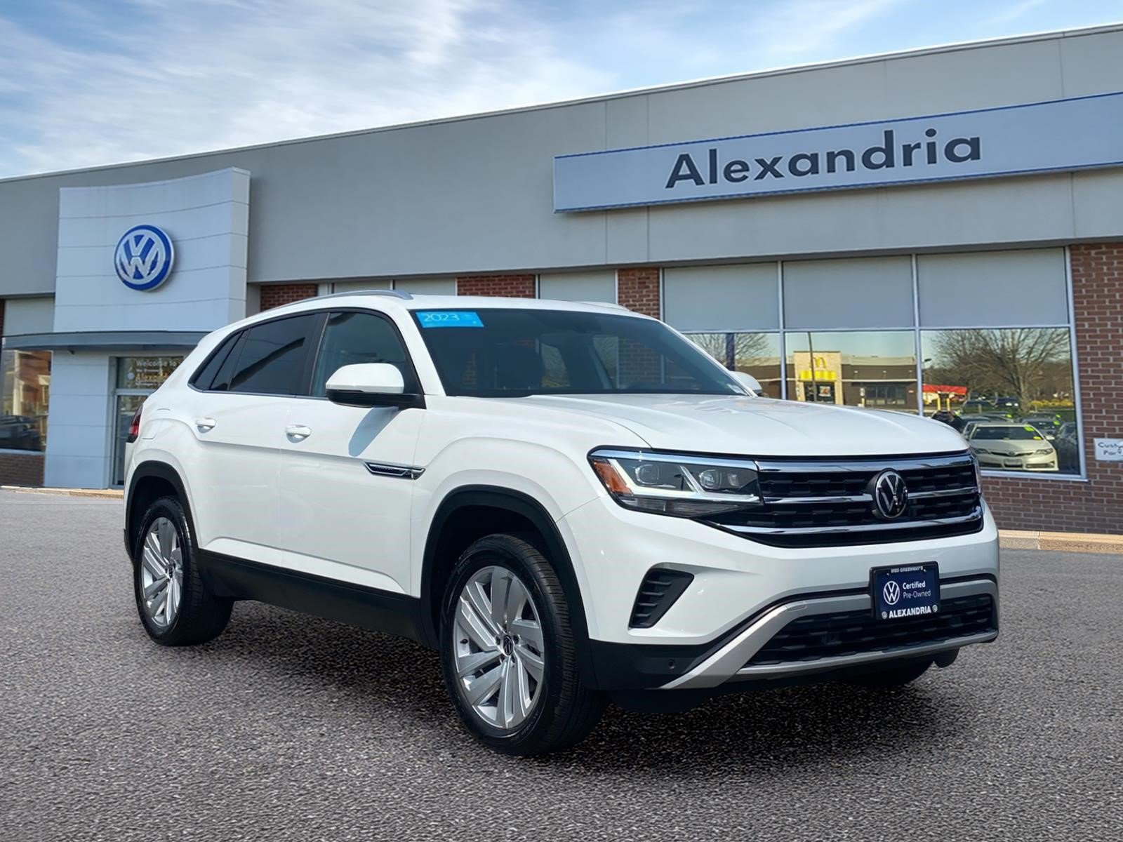 Certified 2023 Volkswagen Atlas Cross Sport SE w/ Panoramic Sunroof Package AWD/4WD video 1
