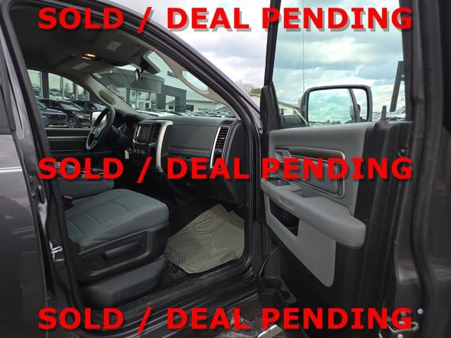 Used 2017 RAM 1500 Classic SLT AWD/4WD image 12