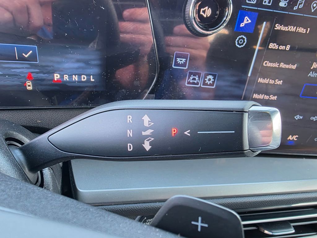 Certified 2024 Chevrolet Traverse LT image 20