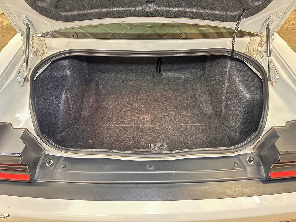 Used 2016 Dodge Challenger SXT w/ Sound Group image 18