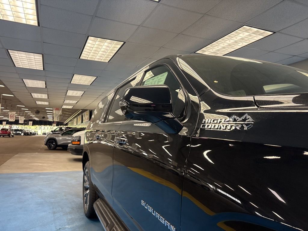 New 2026 Chevrolet Suburban High Country w/ Sun And Tow Package AWD/4WD image 4