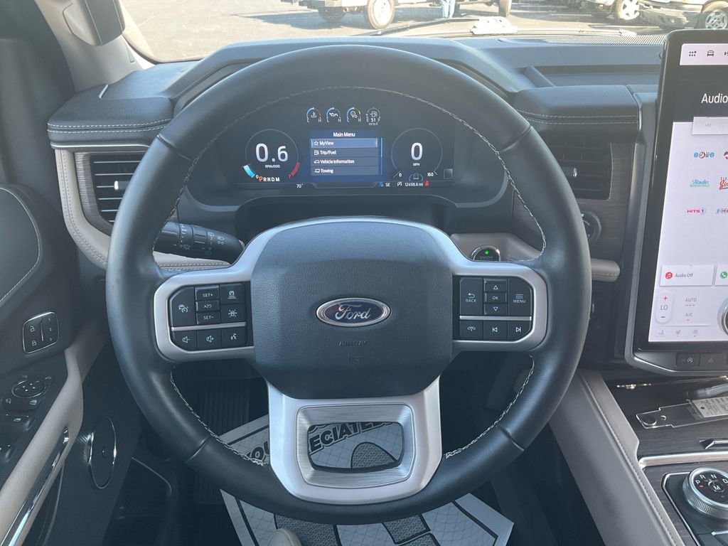 Used 2024 Ford Expedition Limited image 21
