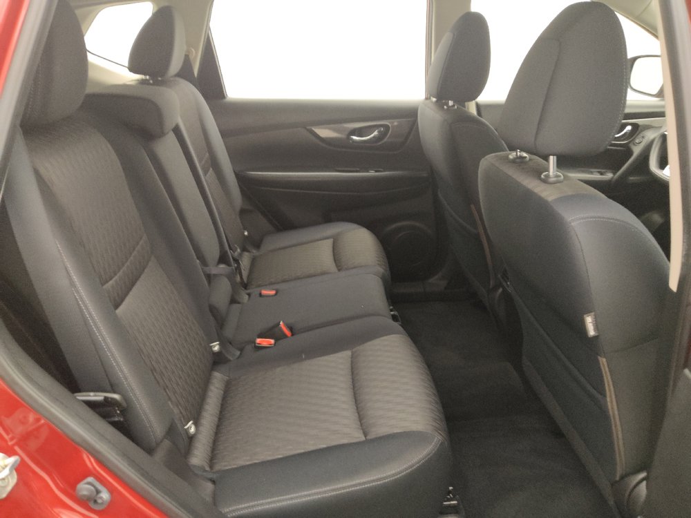 Used 2017 Nissan Rogue S FWD image 19