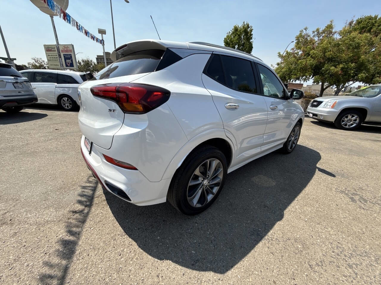 Used 2020 Buick Encore GX Select w/ Sport Touring Package FWD image 11