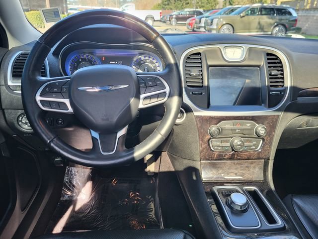 Used 2017 Chrysler 300 C image 16