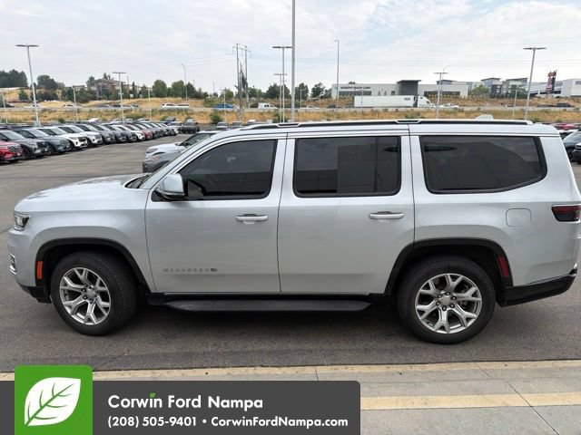 Used 2022 Jeep Wagoneer Series II AWD/4WD image 3