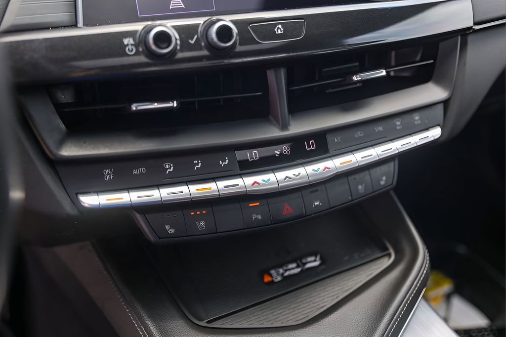 Used 2023 Cadillac CT4 Sport RWD image 17