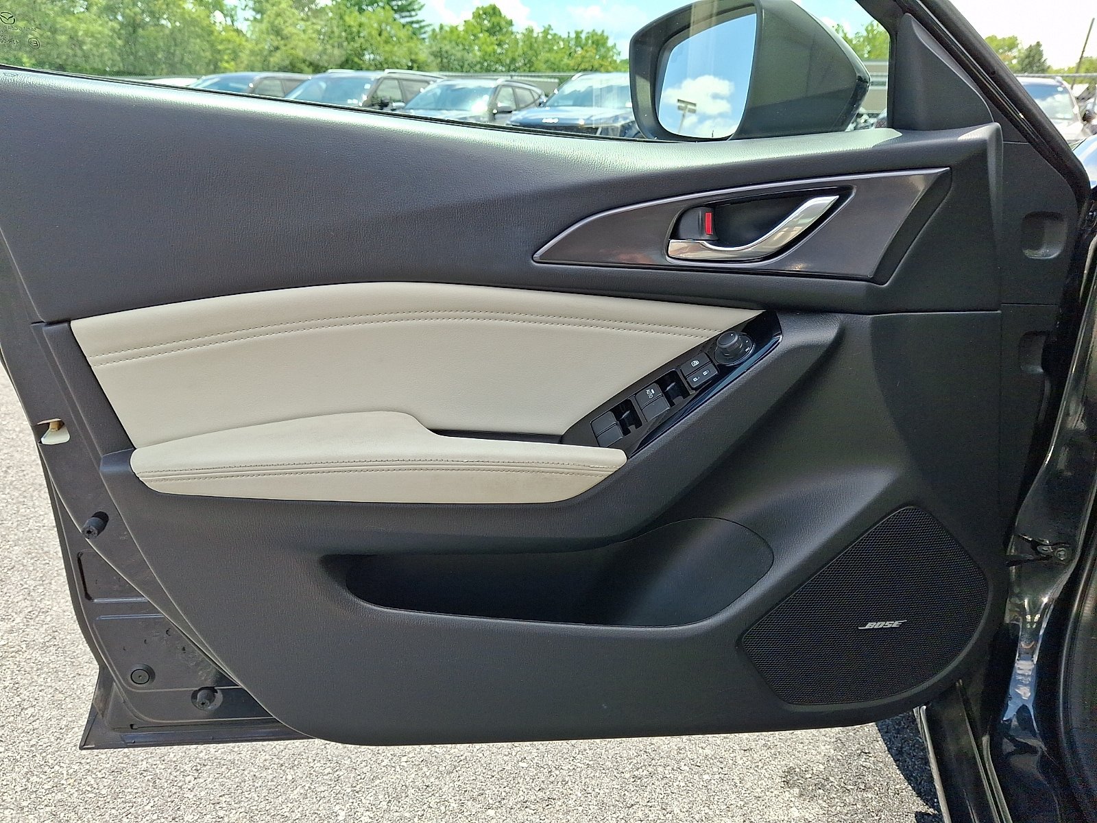 Used 2018 MAZDA MAZDA3 Grand Touring w/ Premium Equipment Package FWD image 13
