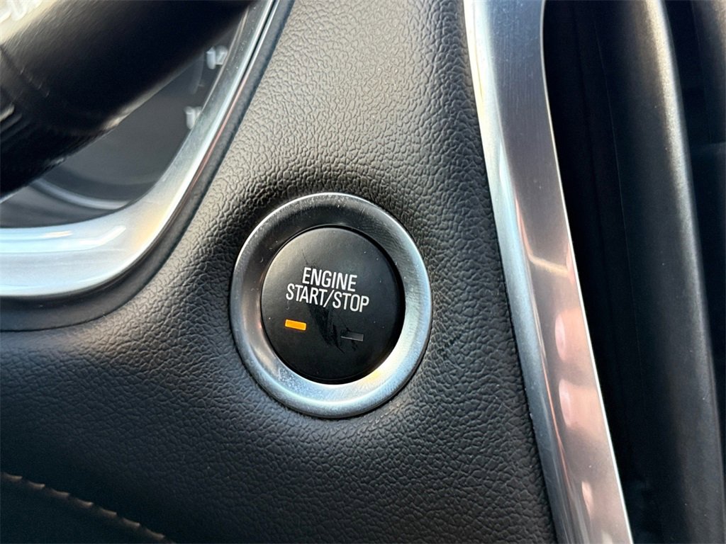 Used 2023 Chevrolet Traverse LT image 27