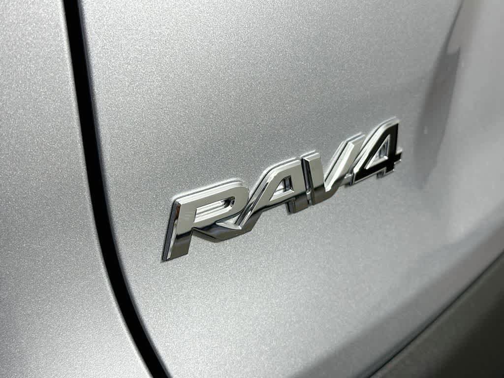 Used 2025 Toyota RAV4 LE FWD image 7