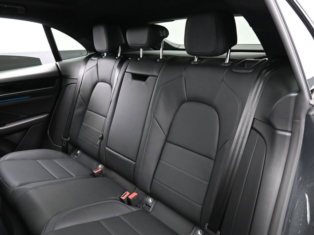 New 2026 Porsche Macan 4S Electric AWD/4WD image 23