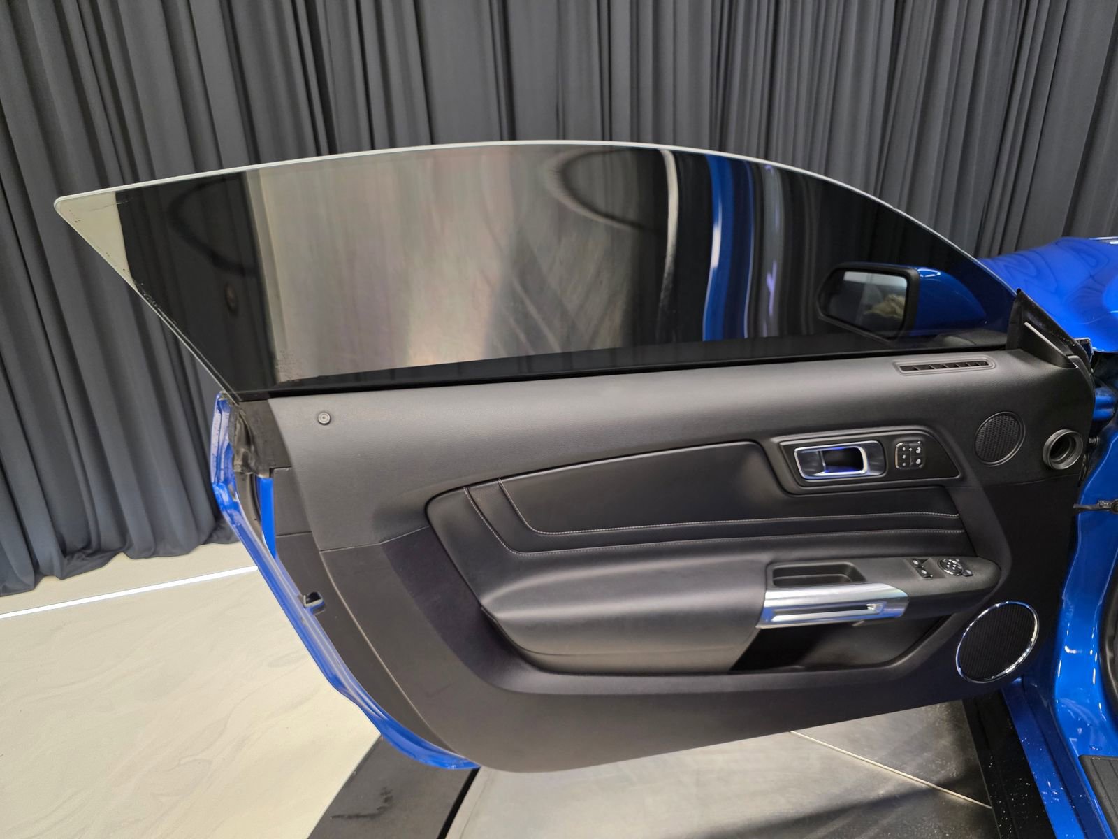 Used 2019 Ford Mustang GT Premium w/ GT Performance Package RWD image 18