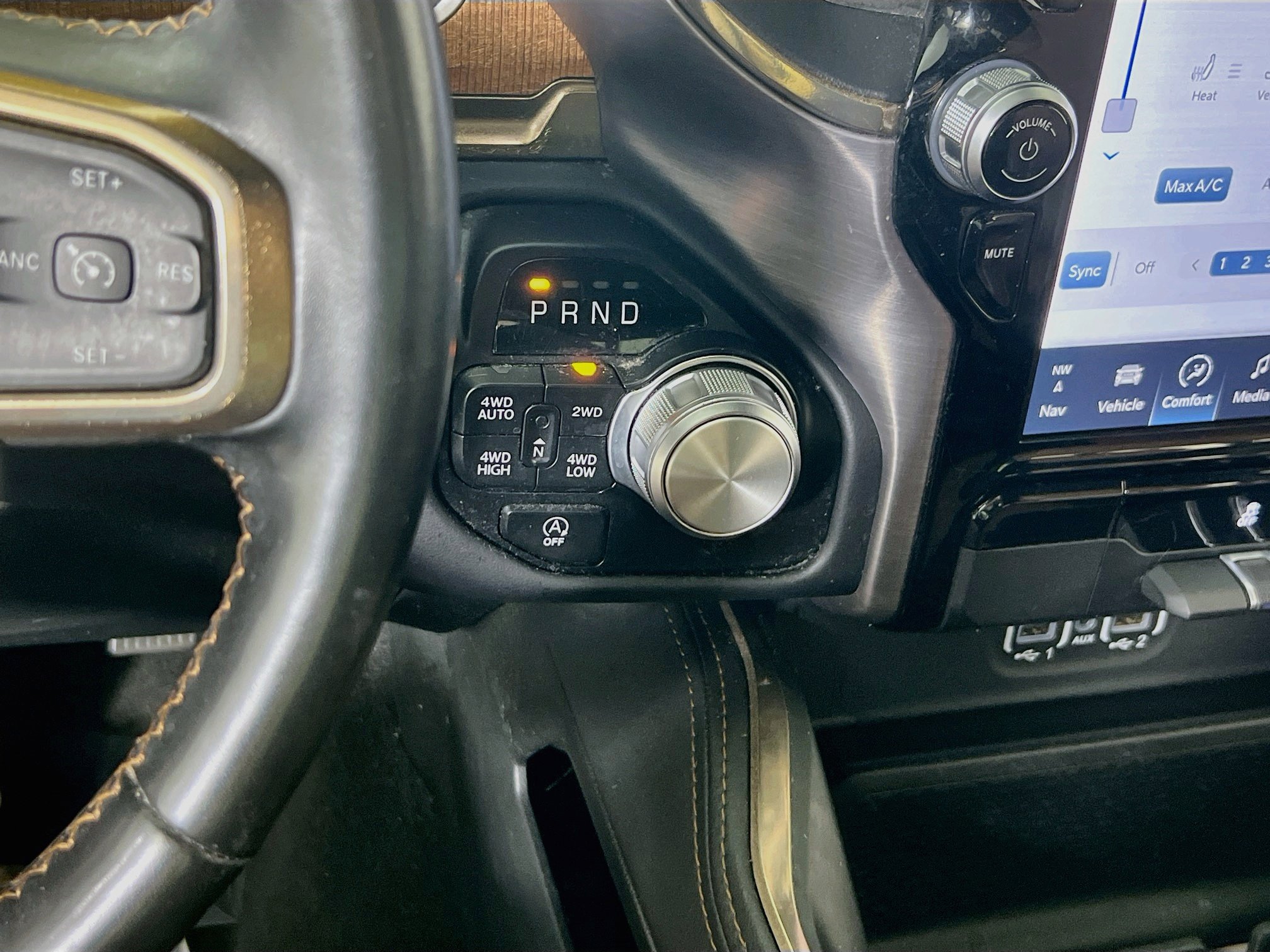 Used 2023 RAM 1500 Limited w/ Body Color Bumper Group AWD/4WD image 17