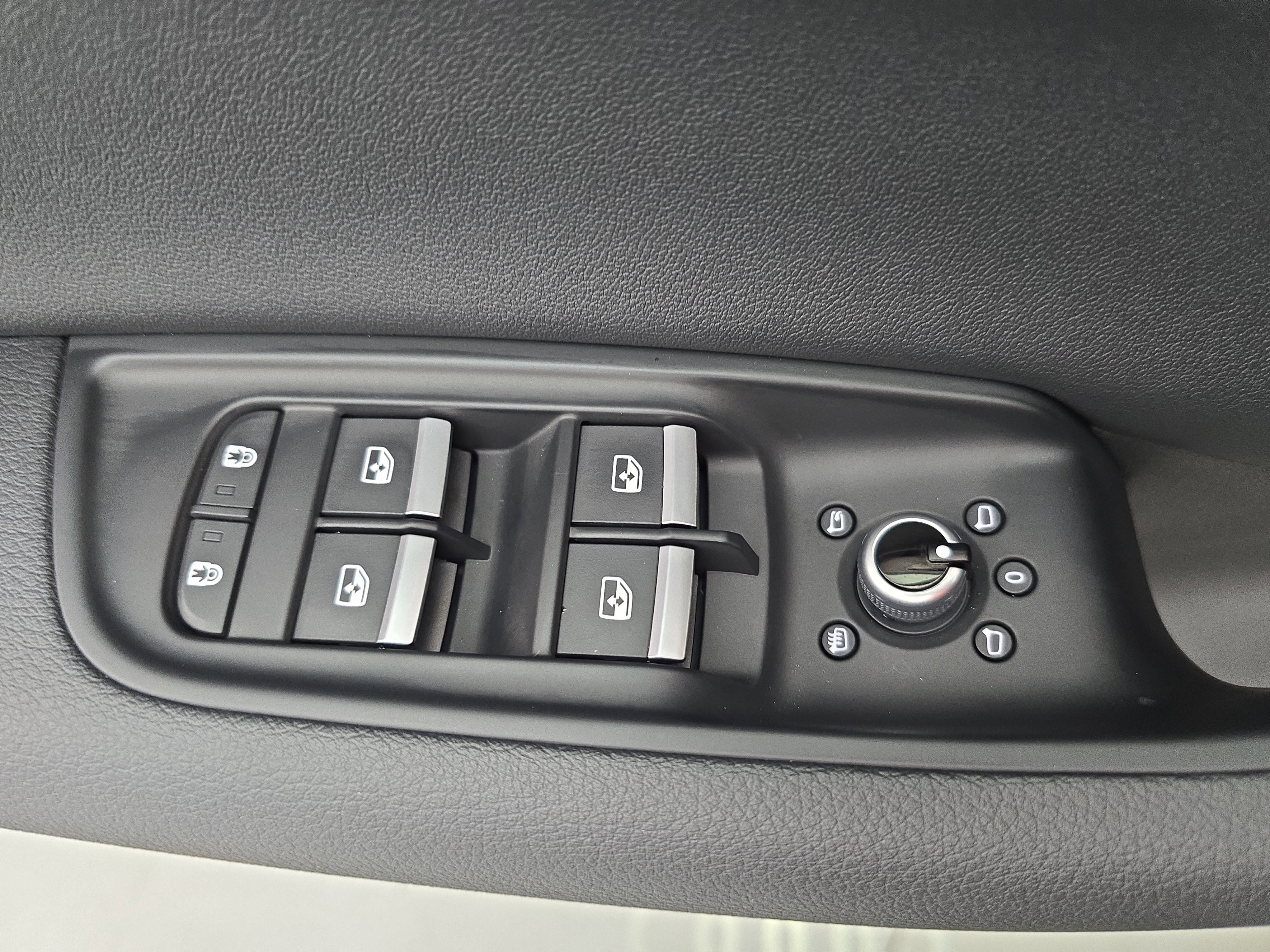 Used 2025 Audi Q7 2.0T Premium w/ Convenience Plus Package image 30