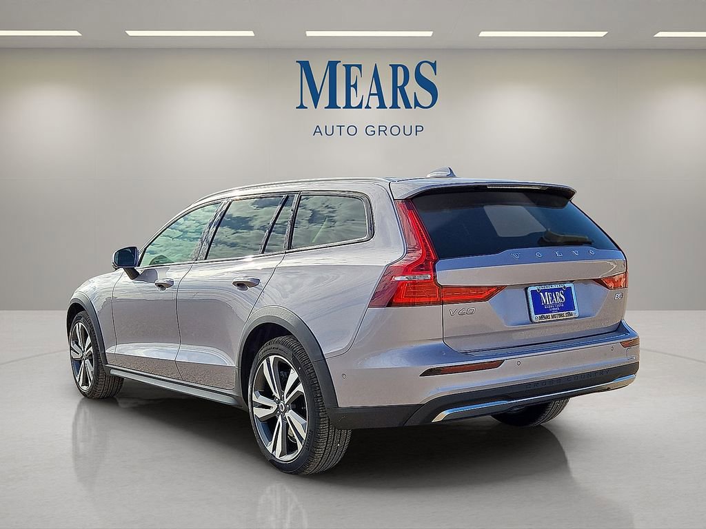 New 2026 Volvo V60 B5 Cross Country Plus w/ Protection Package Premier image 3