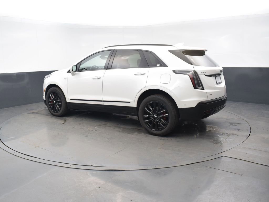 Used 2022 Cadillac XT5 Sportv w/ LPO, ONYX Package image 3