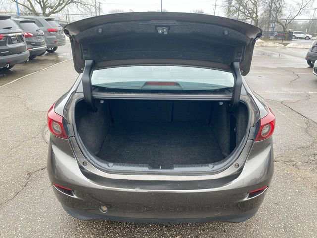 Used 2016 MAZDA MAZDA3 i Sport w/ Preferred Equipment Package FWD image 16