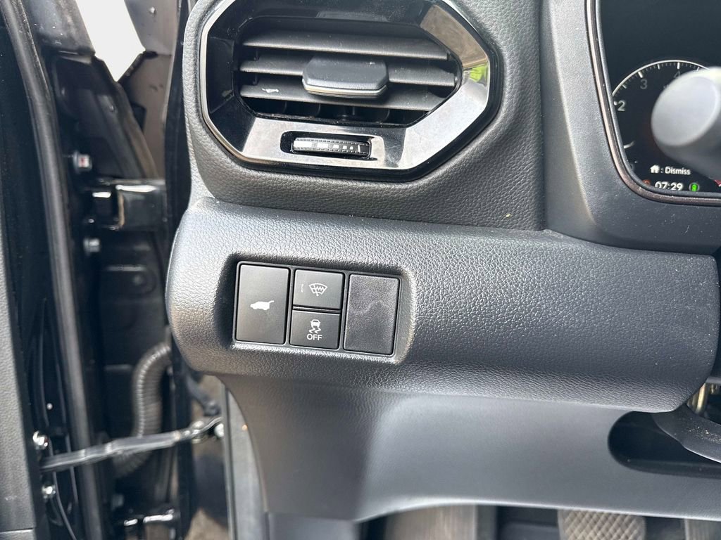 Used 2025 Honda Pilot TrailSport image 30