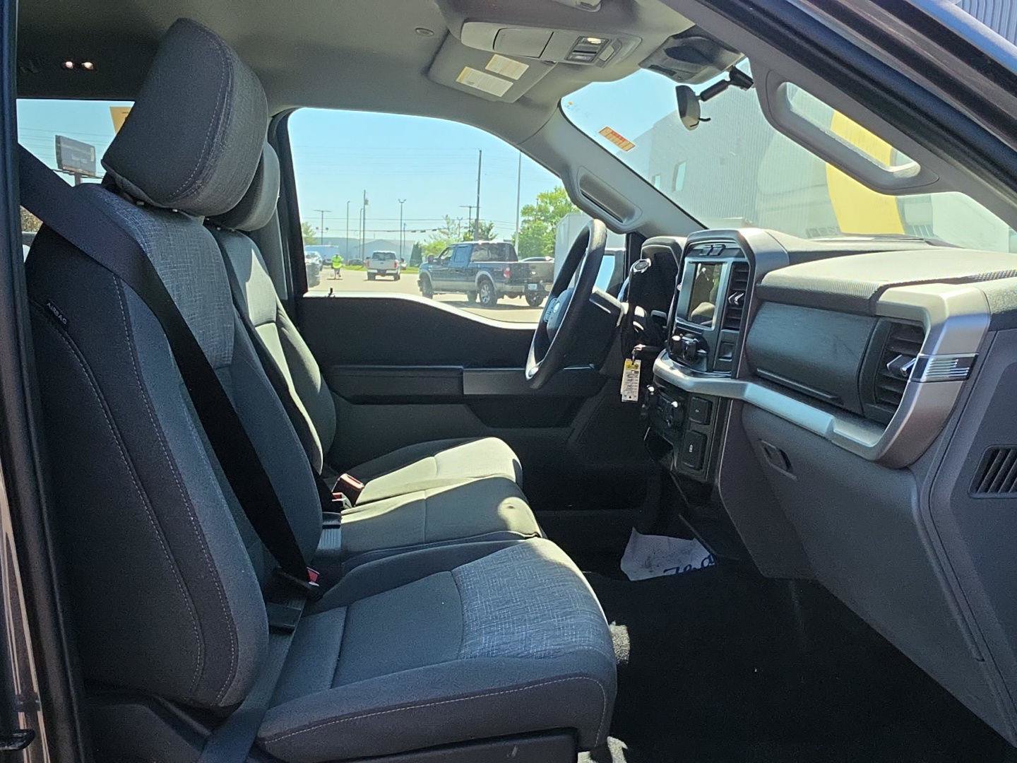 Used 2023 Ford F150 XLT AWD/4WD image 12