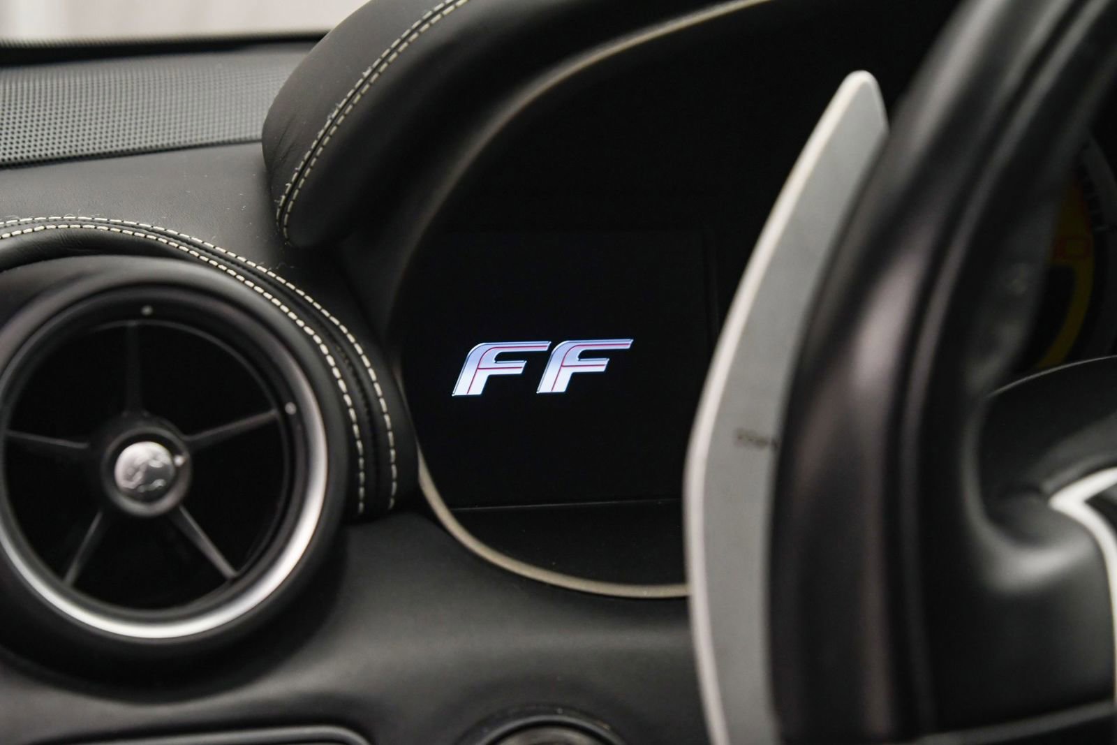 Used 2015 Ferrari FF image 37