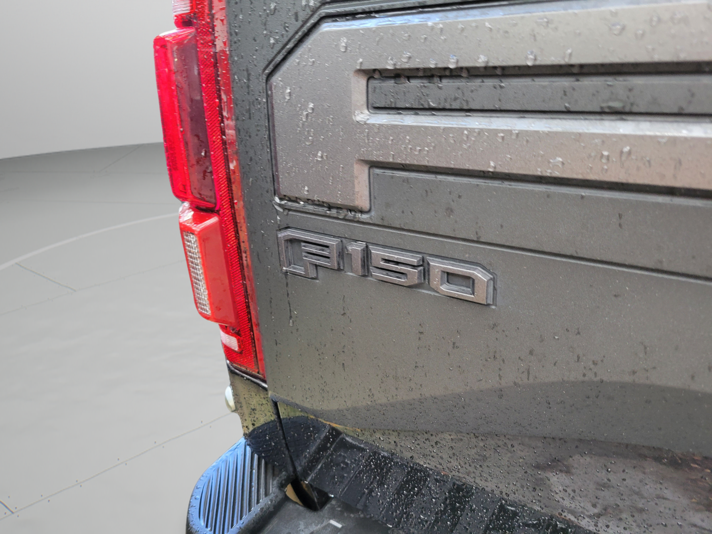 Used 2020 Ford F150 Raptor w/ Equipment Group 802A Luxury AWD/4WD image 32