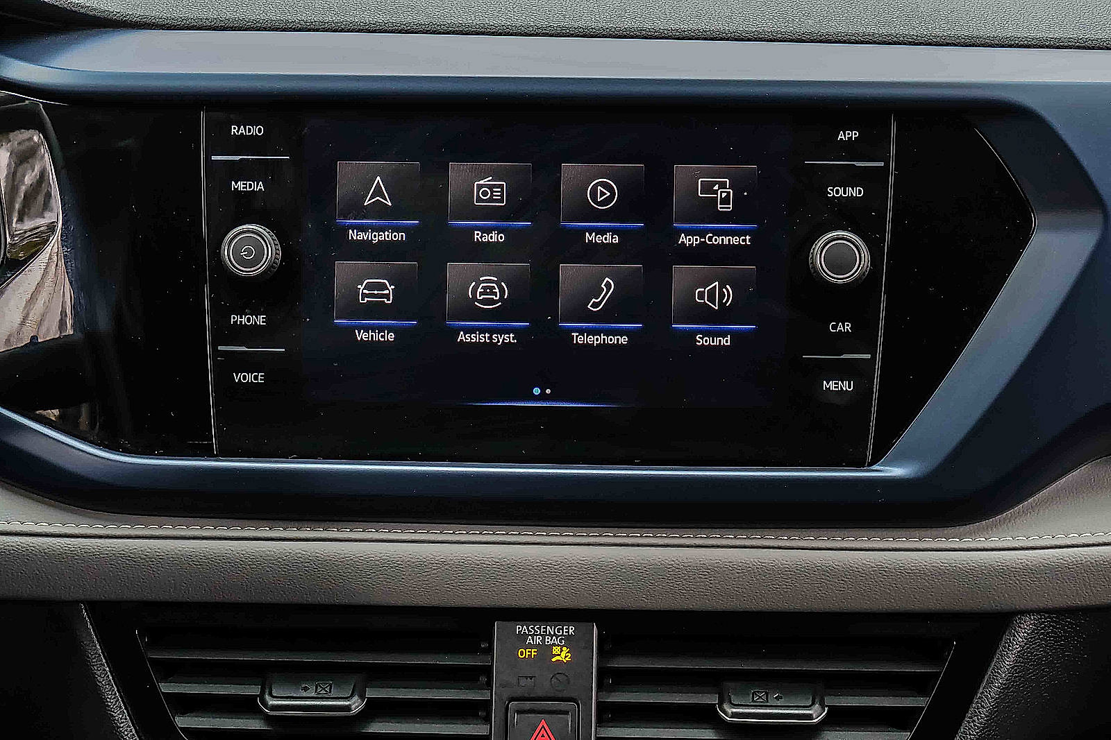 Used 2024 Volkswagen Taos SE image 12