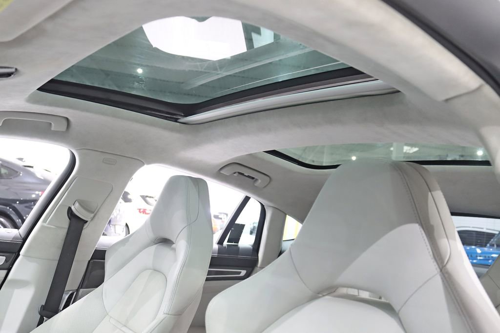 Used 2018 Porsche Panamera Turbo image 29