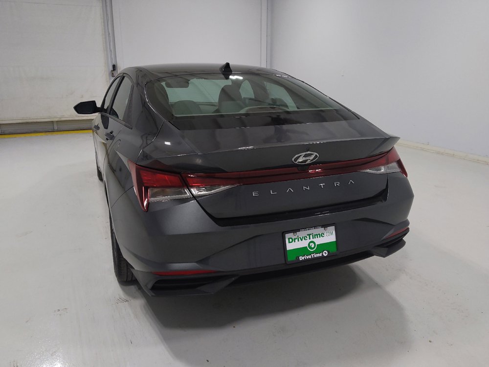 Used 2022 Hyundai Elantra SEL FWD image 6