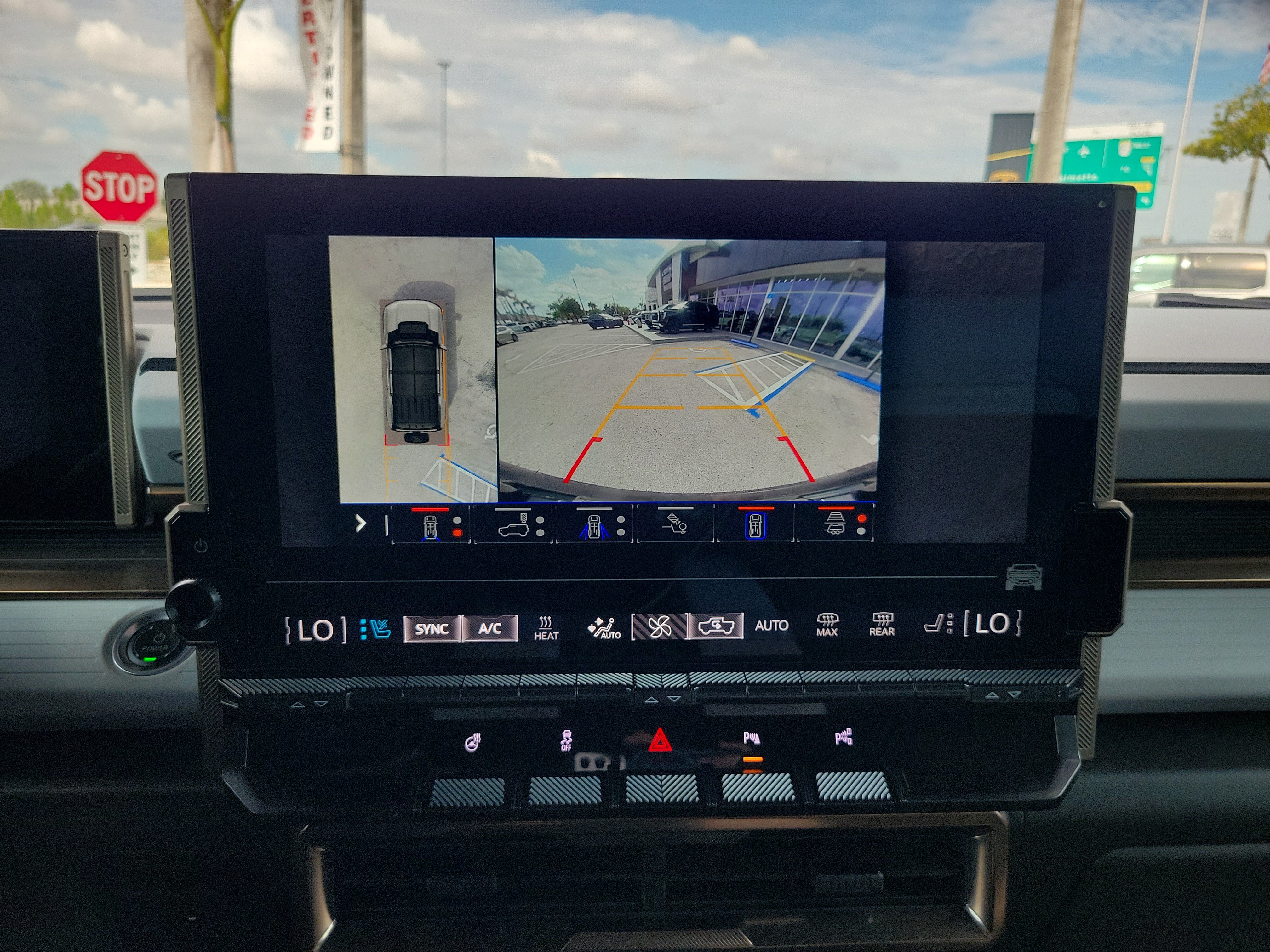 Used 2025 GMC Hummer EV 2X AWD/4WD image 10