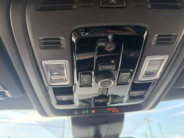 New 2026 Chevrolet Suburban Premier AWD/4WD image 29