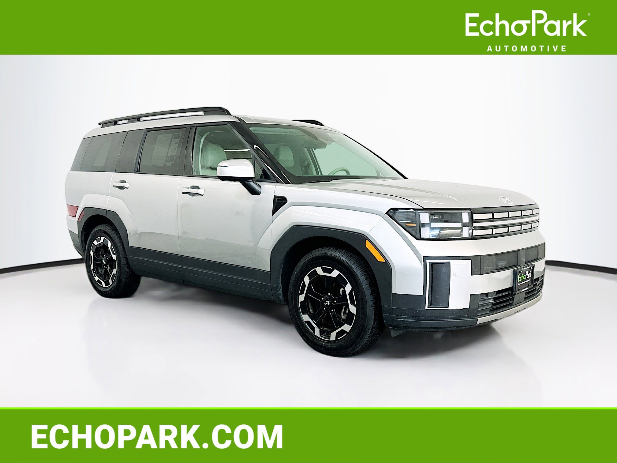 Used 2025 Hyundai Santa Fe SEL image 1