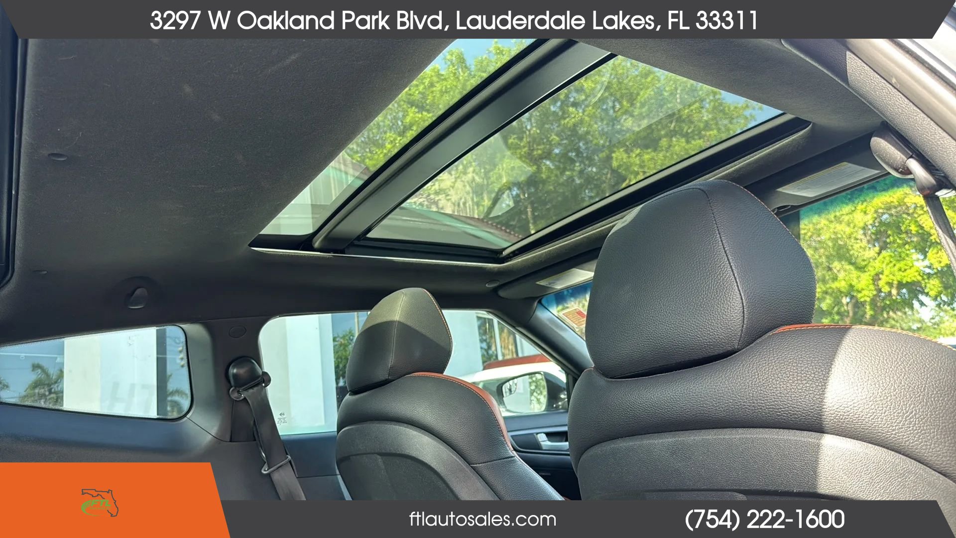 Used 2016 Hyundai Veloster Turbo w/ Option Group 04 FWD image 27