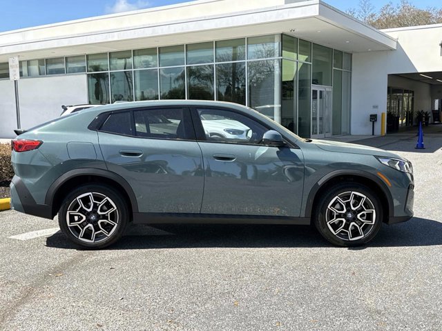 Used 2025 BMW X2 xDrive28i image 2