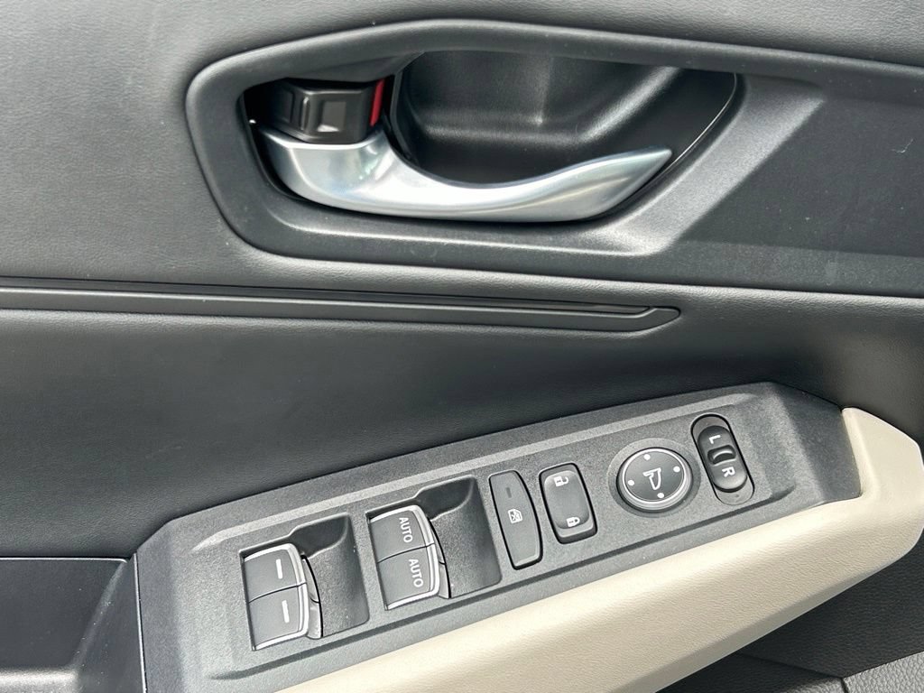 Used 2025 Honda Accord SE image 18
