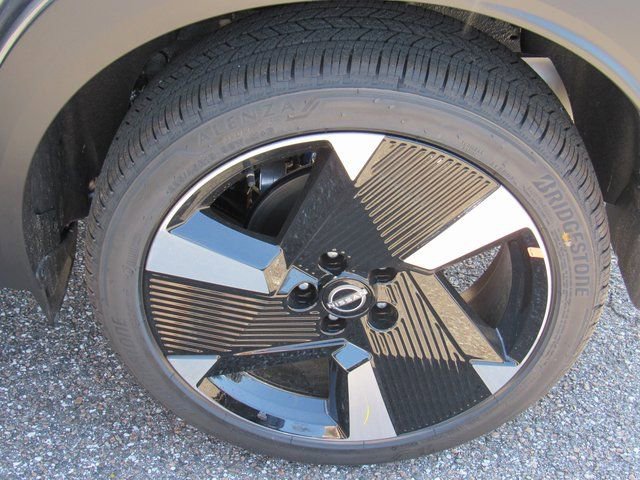 New 2026 Nissan Kicks SR FWD image 7