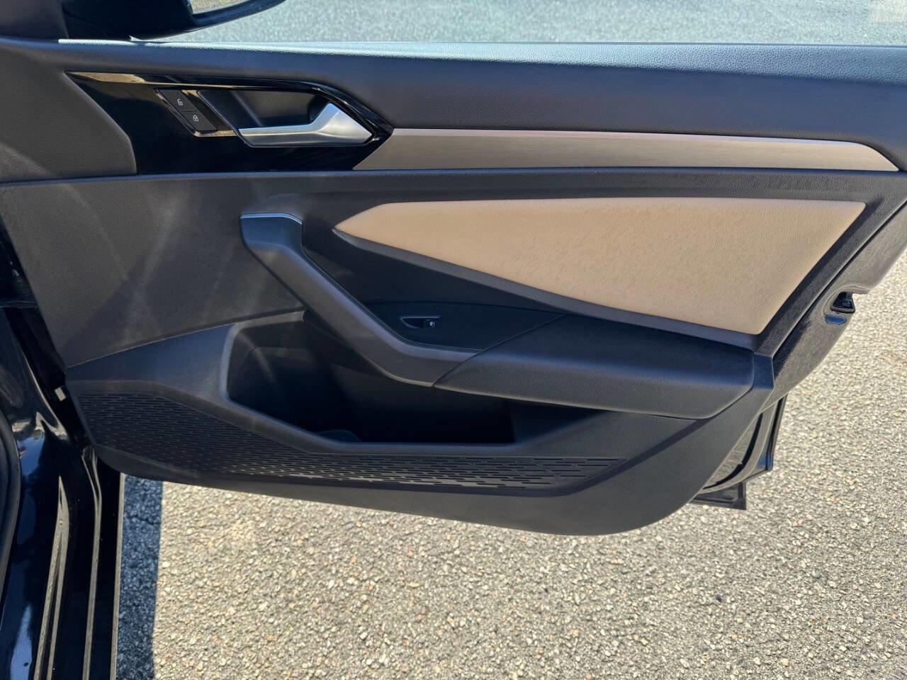 Used 2019 Volkswagen Jetta SEL Premium image 43