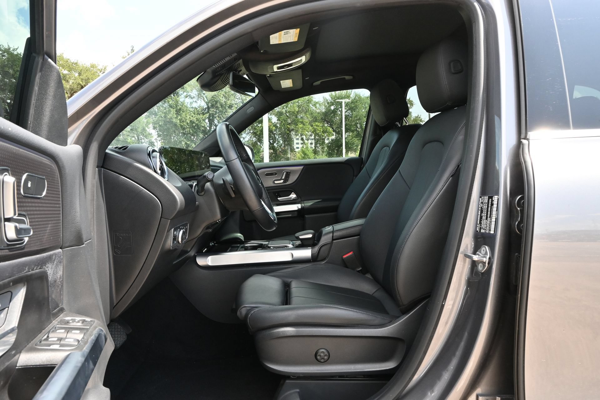 Used 2022 Mercedes-Benz GLB 250 image 18