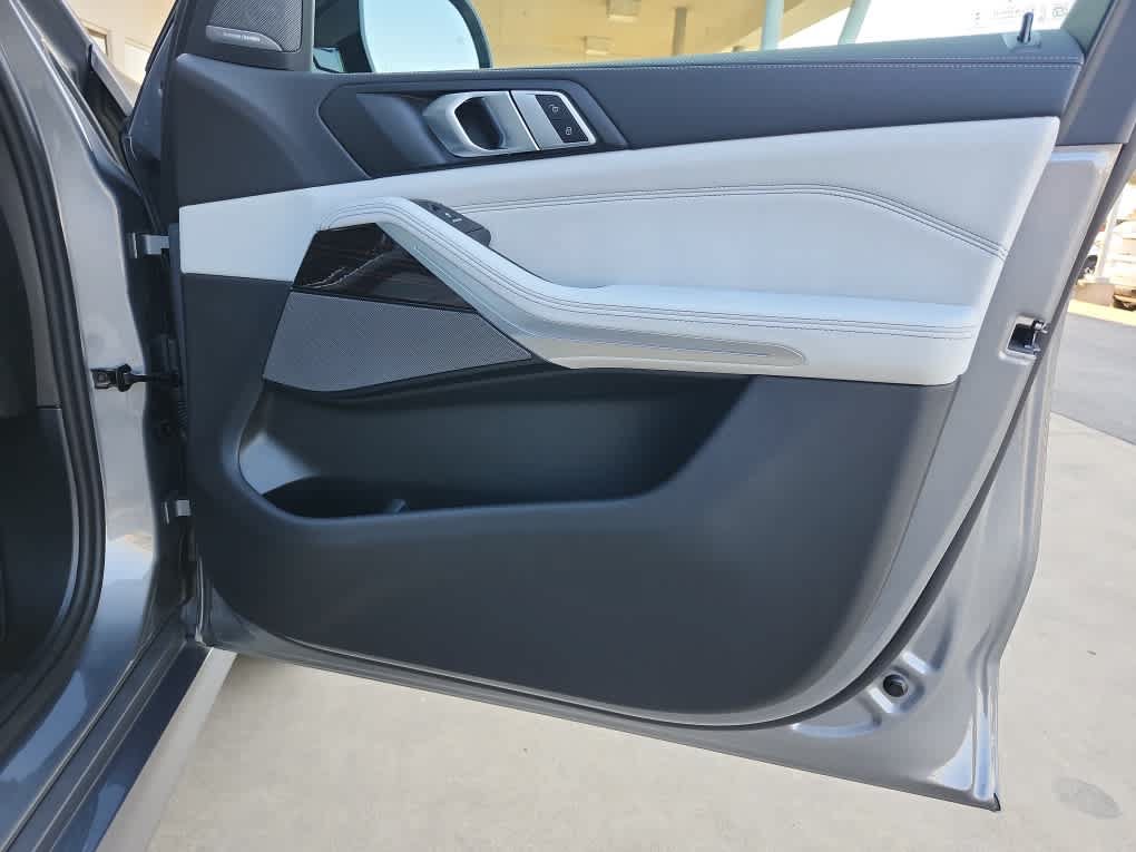 New 2026 BMW X5 sDrive40i w/ M Sport Package RWD image 11