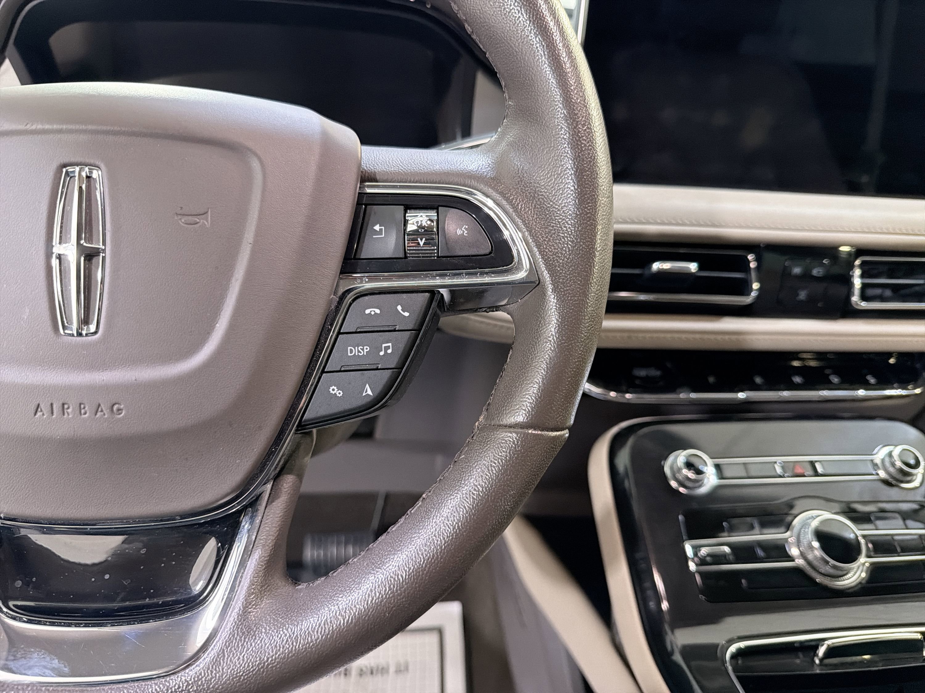 Used 2023 Lincoln Nautilus FWD w/ Premium Package image 15