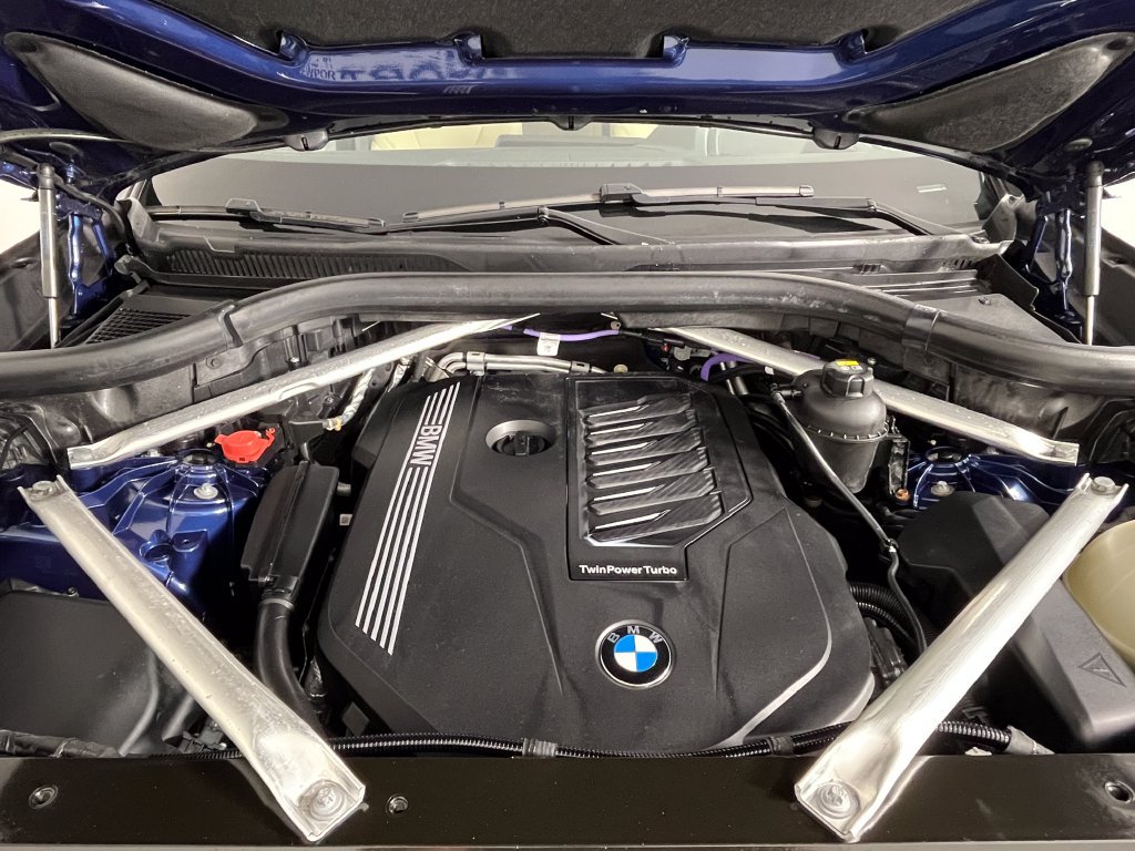 Used 2022 BMW X5 xDrive40i w/ Premium Package AWD/4WD image 14