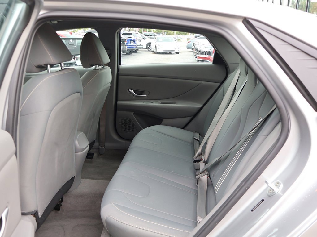 Used 2022 Hyundai Elantra SEL w/ Convenience Package image 33