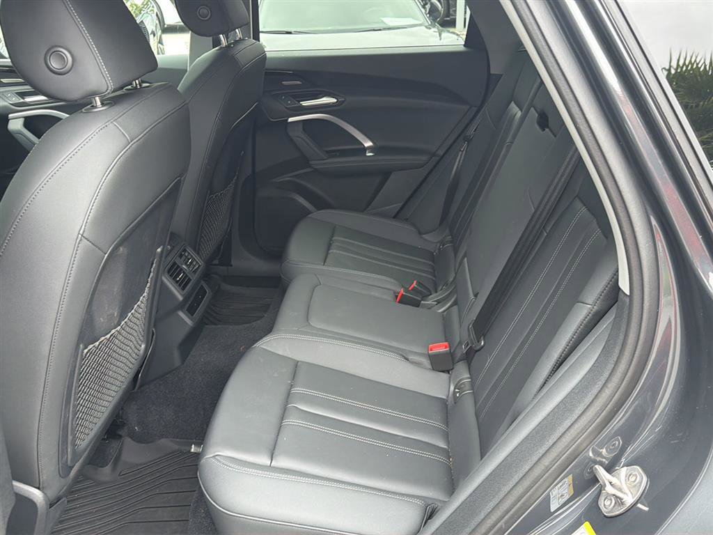 Used 2025 Audi Q5 Premium Plus w/ Premium Plus AWD/4WD image 14