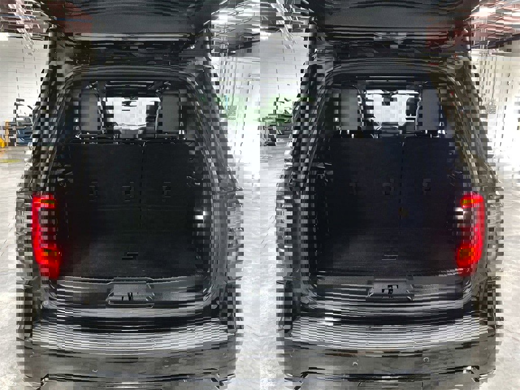 Used 2021 Ford Expedition Limited image 22