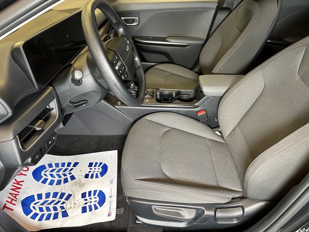 Used 2025 Kia K4 LXS image 21