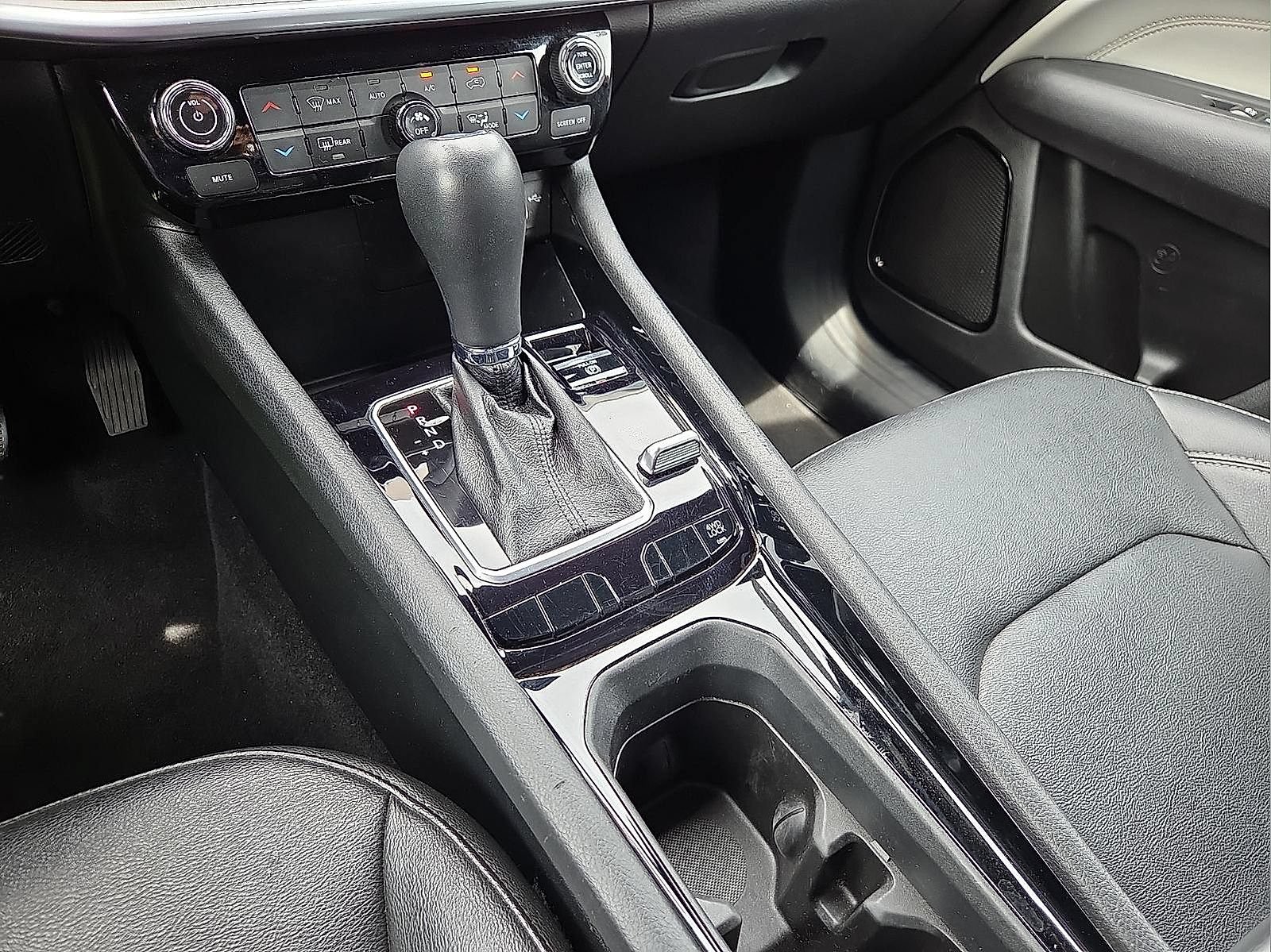 Used 2025 Jeep Compass Limited AWD/4WD image 25