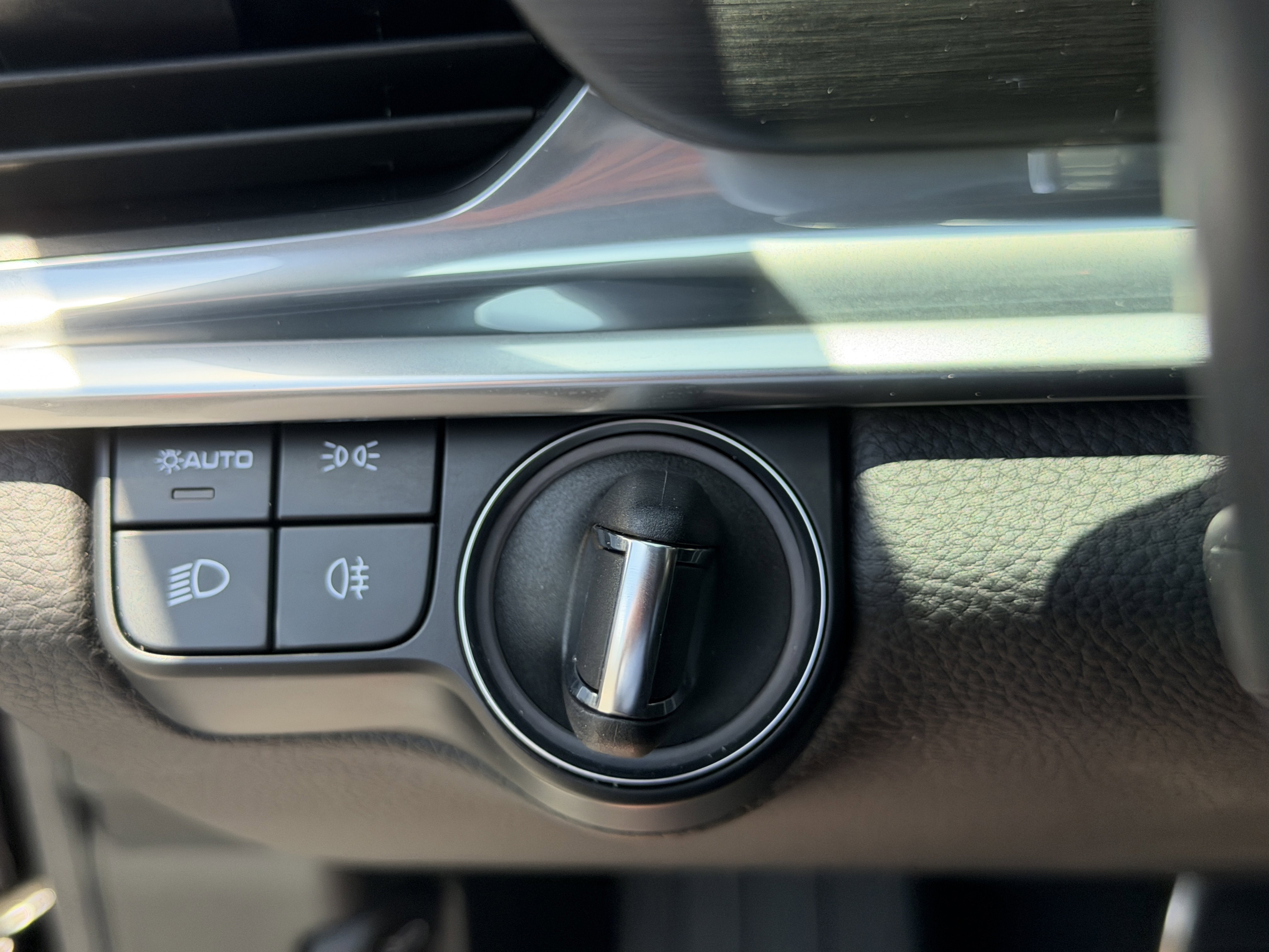 Certified 2023 Porsche Panamera AWD/4WD image 29