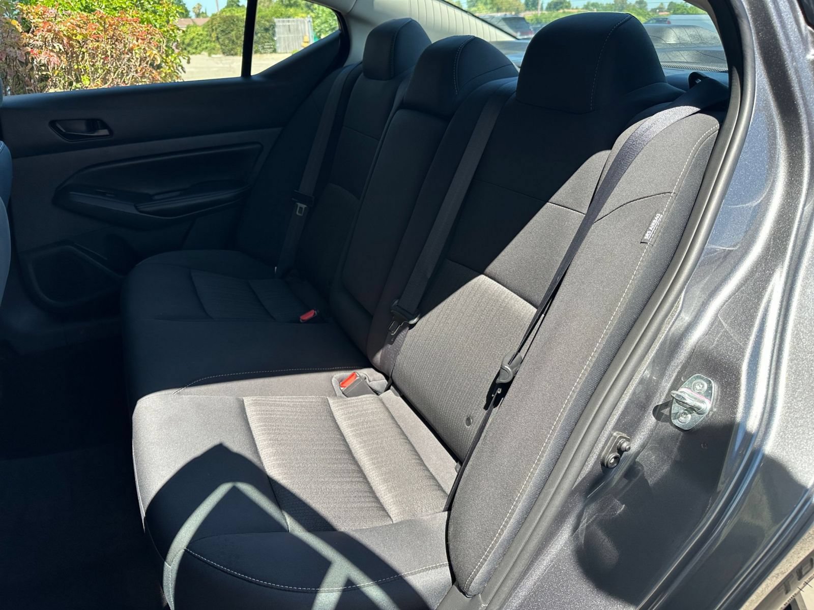 Used 2025 Nissan Altima 2.5 SV FWD image 38