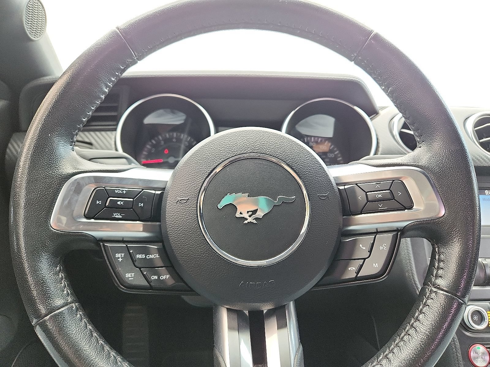 Used 2022 Ford Mustang Coupe RWD image 18