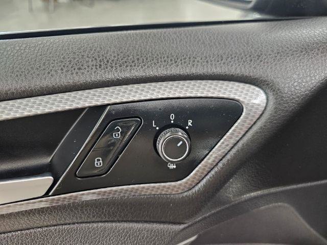 Used 2018 Volkswagen Golf Alltrack S image 31