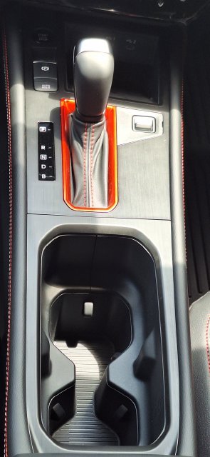 New 2026 Nissan Kicks SR w/ Cold Weather Package FWD image 18